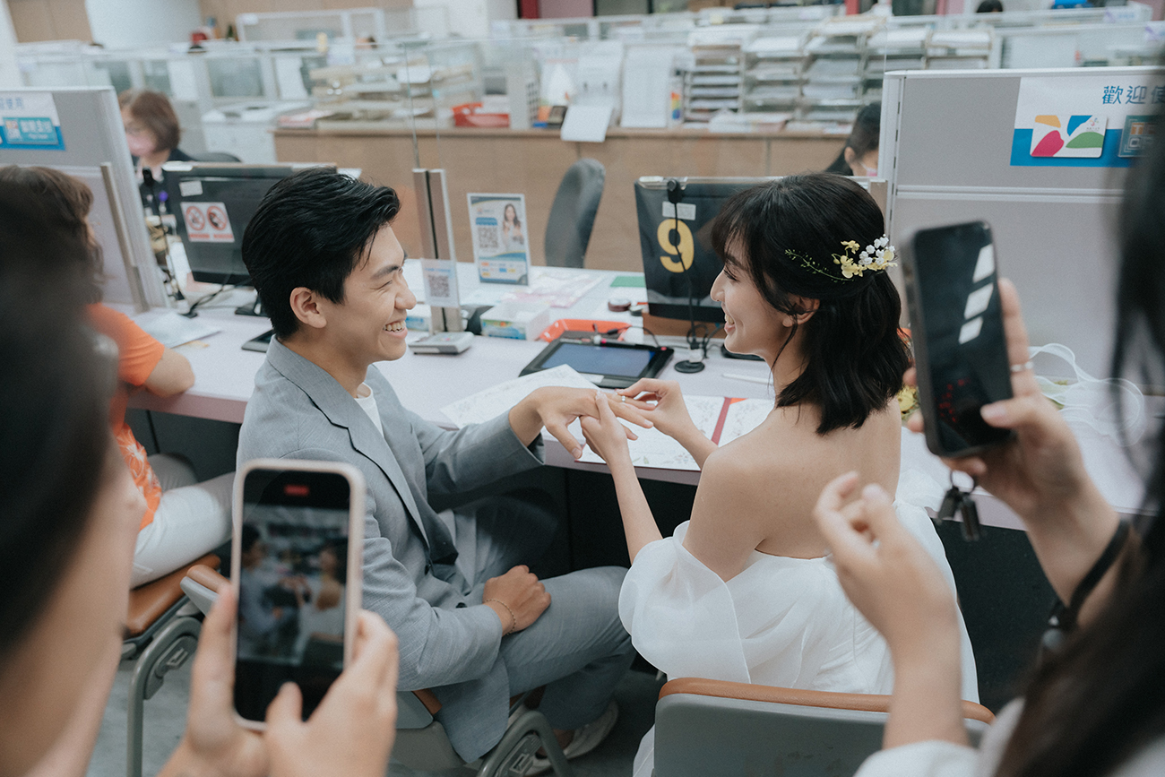 [結婚登記] Kai＆Emily 登記日@士林戶政事務所